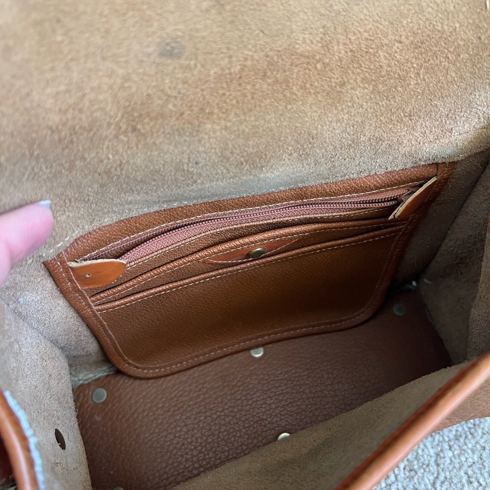 Dooney & Bourke Vintage Essex Bag with Coin Purse - Picture 7 of 10